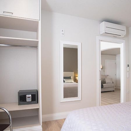Apartamentos Hotel Pirineos Figueres  Eksteriør bilde