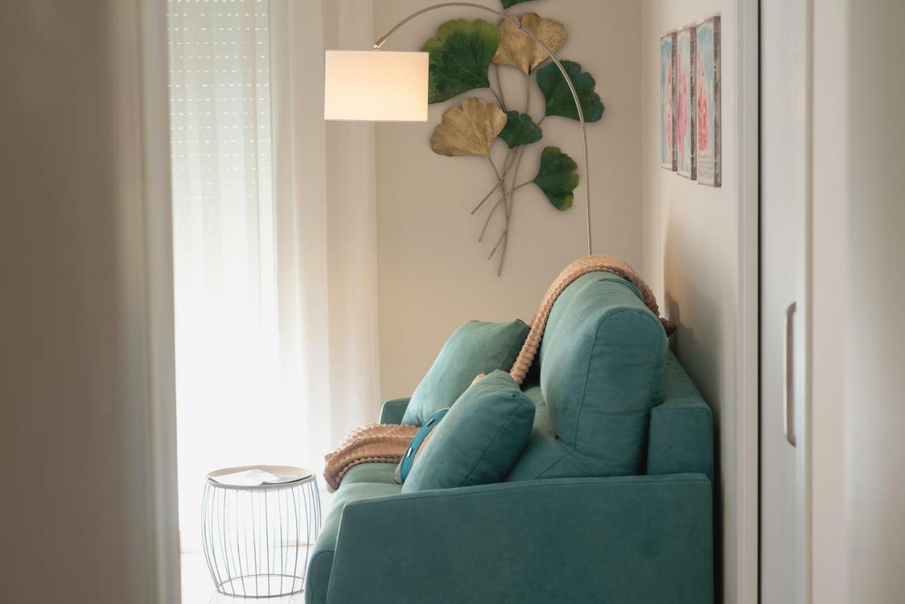 Apartamentos Hotel Pirineos Figueres  Eksteriør bilde