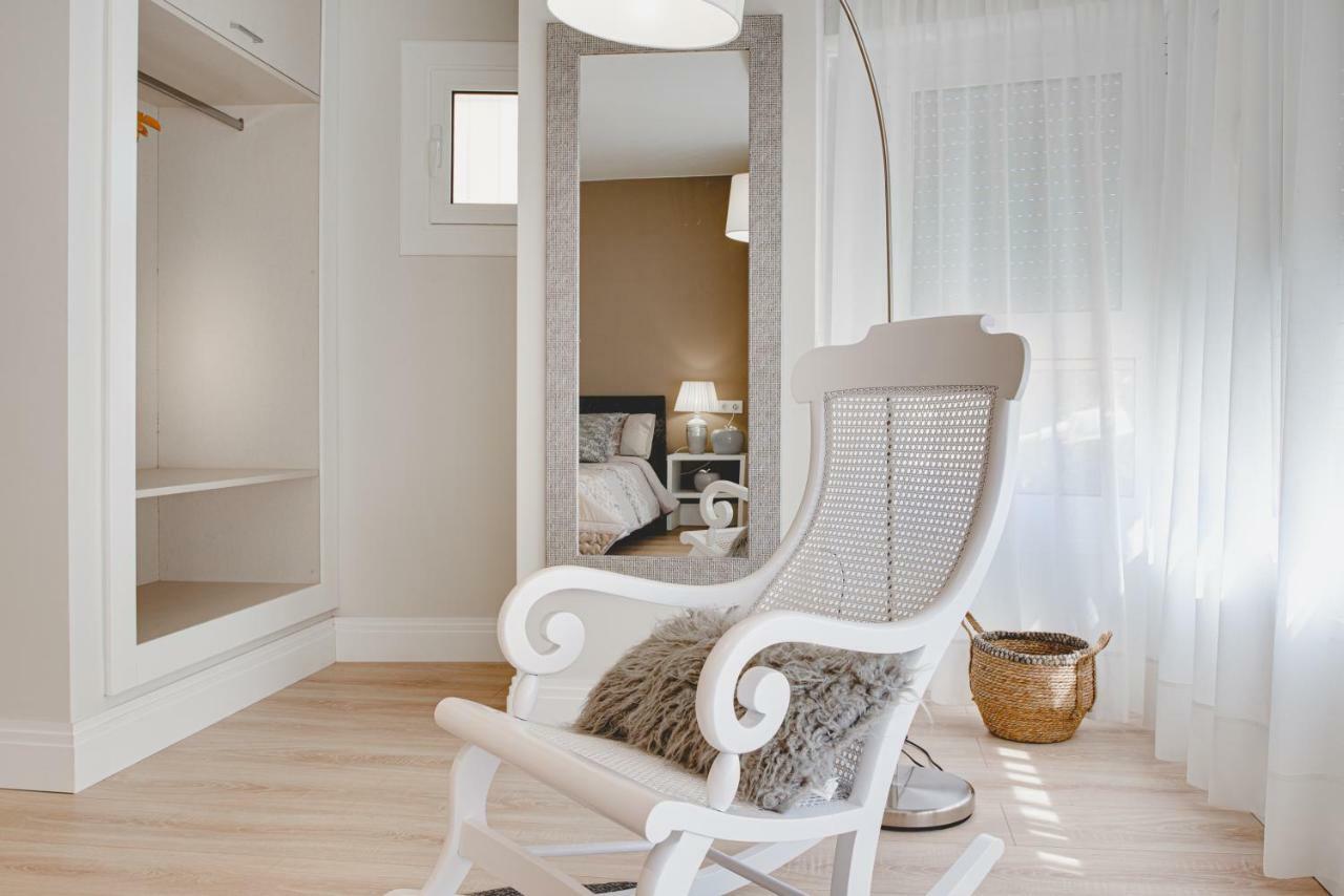 Apartamentos Hotel Pirineos Figueres  Eksteriør bilde